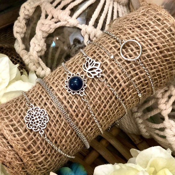 🌼2/$20🌼Lotus Bracelet Set - Picture 3 of 4